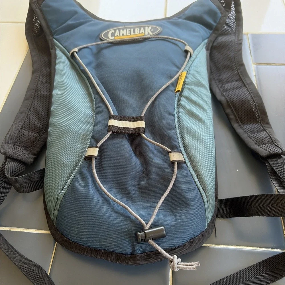 CamelBak Hydrobak Lite Hydration Pack Backpack Water 50oz Outdoor Hiking (B3)